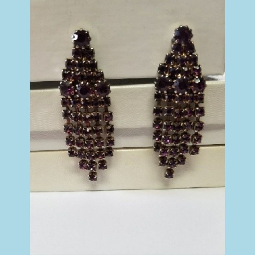 Karu Arke inc. Vintage  purple rhinestone earrings